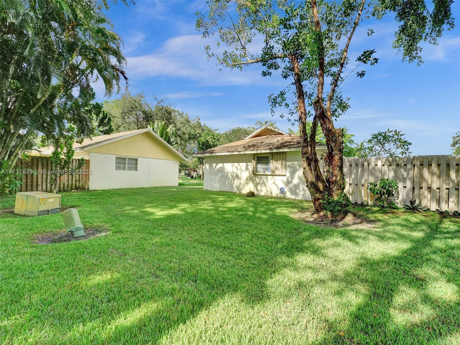 Real estate property located at 3641 Forge Rd #33, Broward, Isla Merita Homes X Condo, Davie, FL