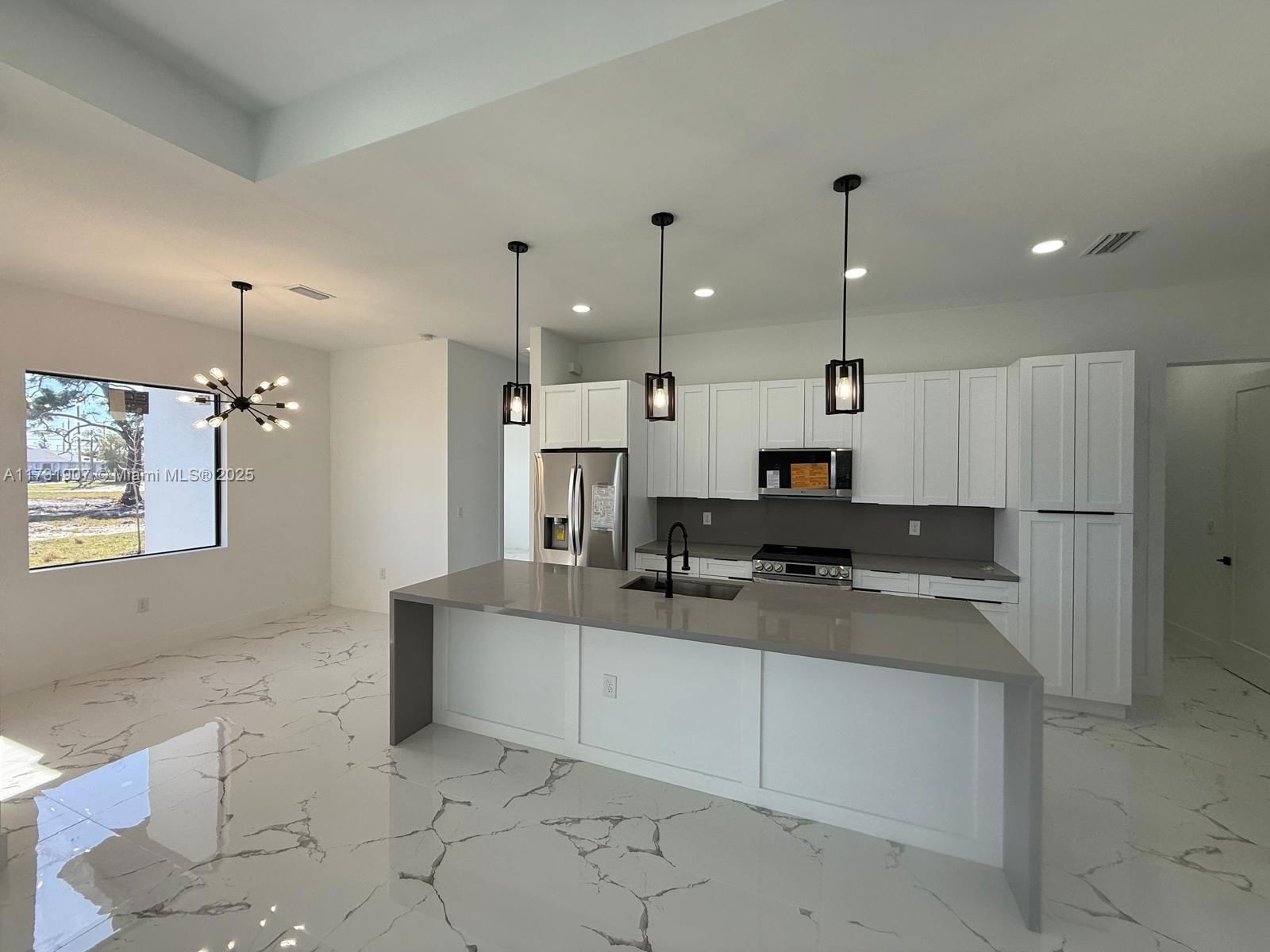 Real estate property located at 363 el dorado blvd s, Lee, Cape Coral, Cape Coral, FL