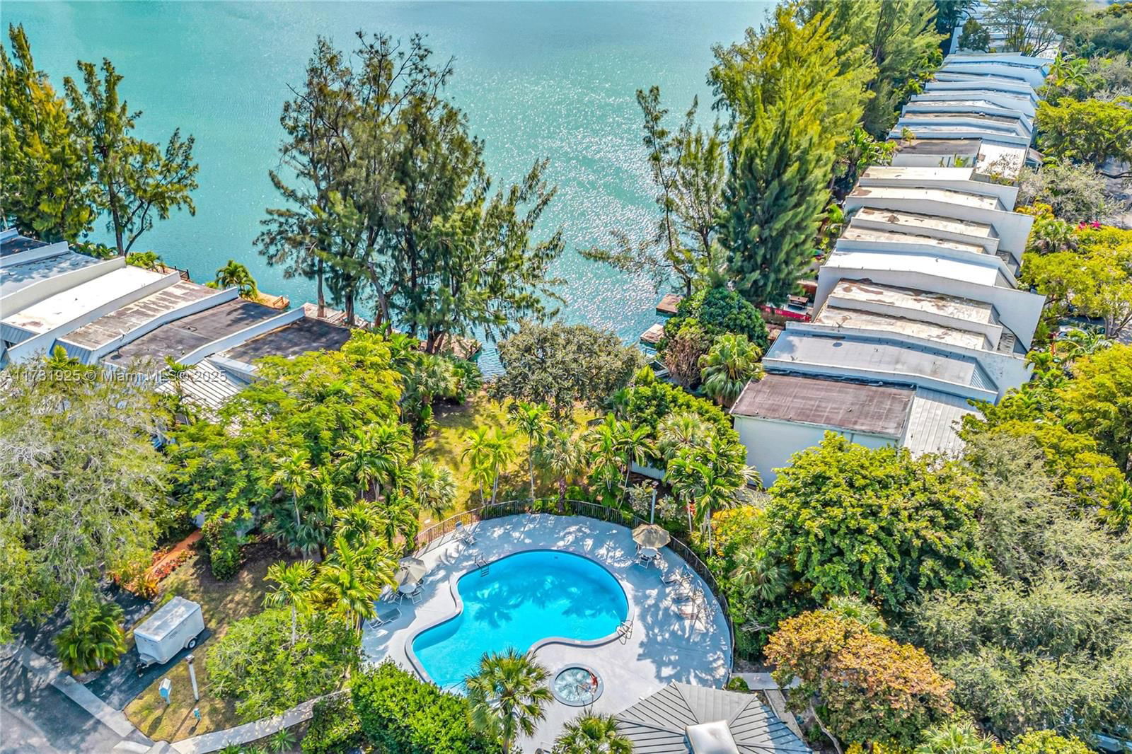 Real estate property located at 7106 48th Ln, Miami-dade, Lakeridge Sec 4, Miami, FL