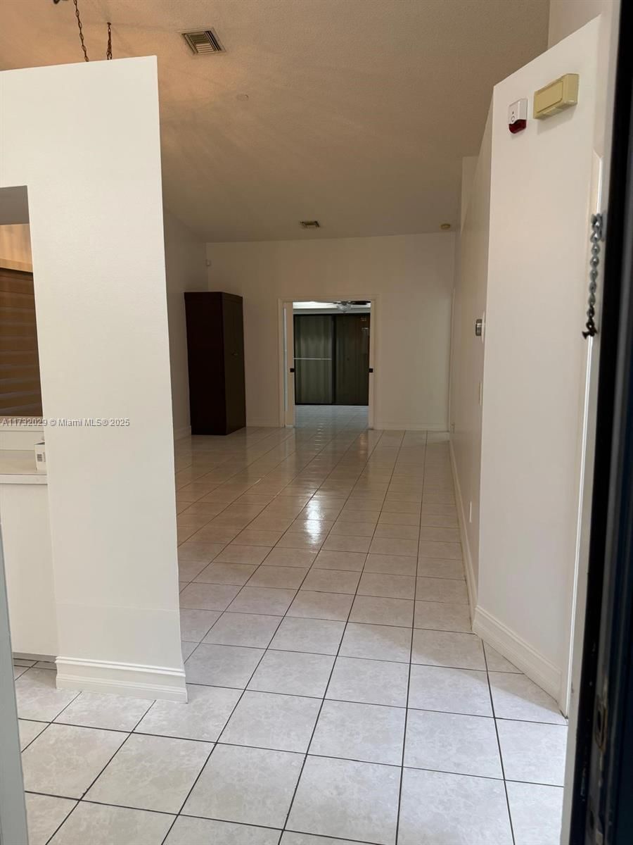 Real estate property located at 8204 100th Ln, Broward, Northwood Ii, Tamarac, FL