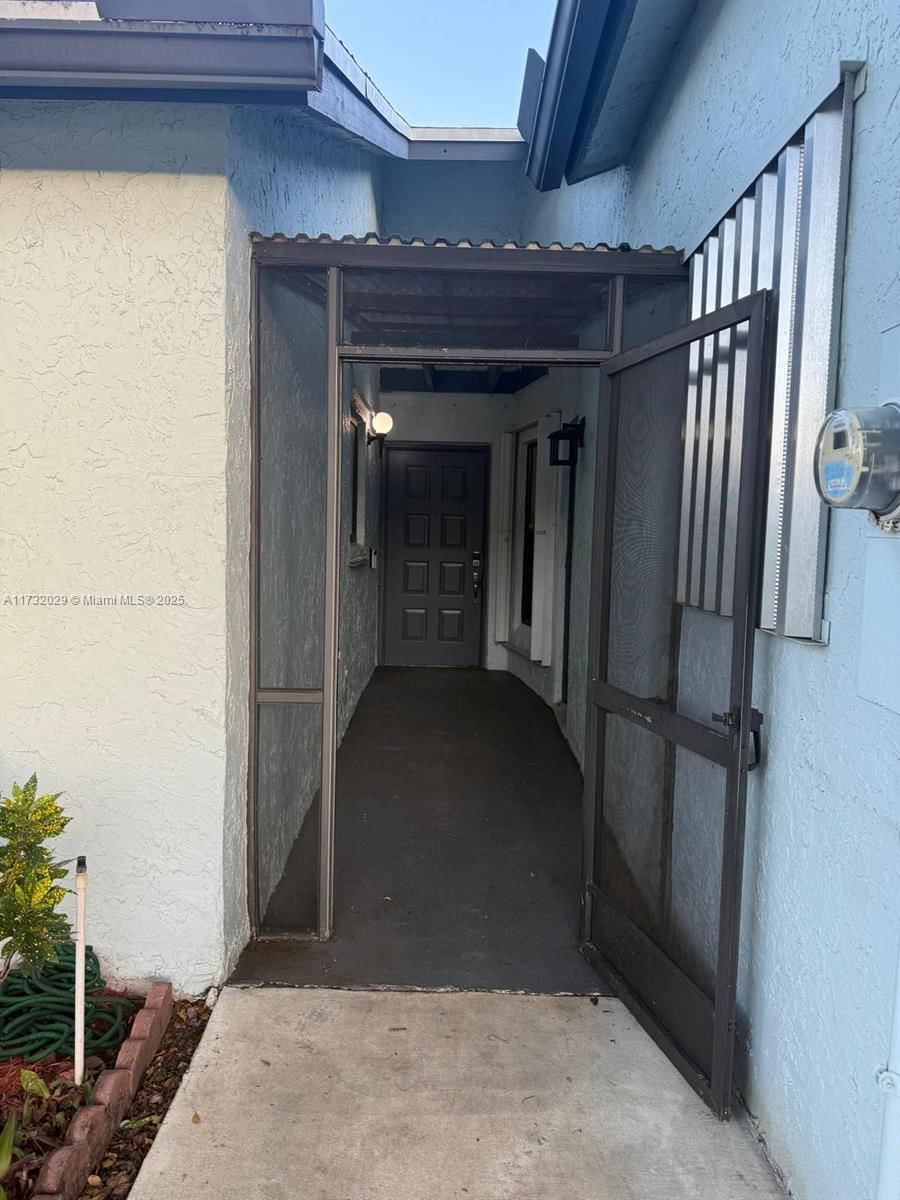 Real estate property located at 8204 100th Ln, Broward, Northwood Ii, Tamarac, FL