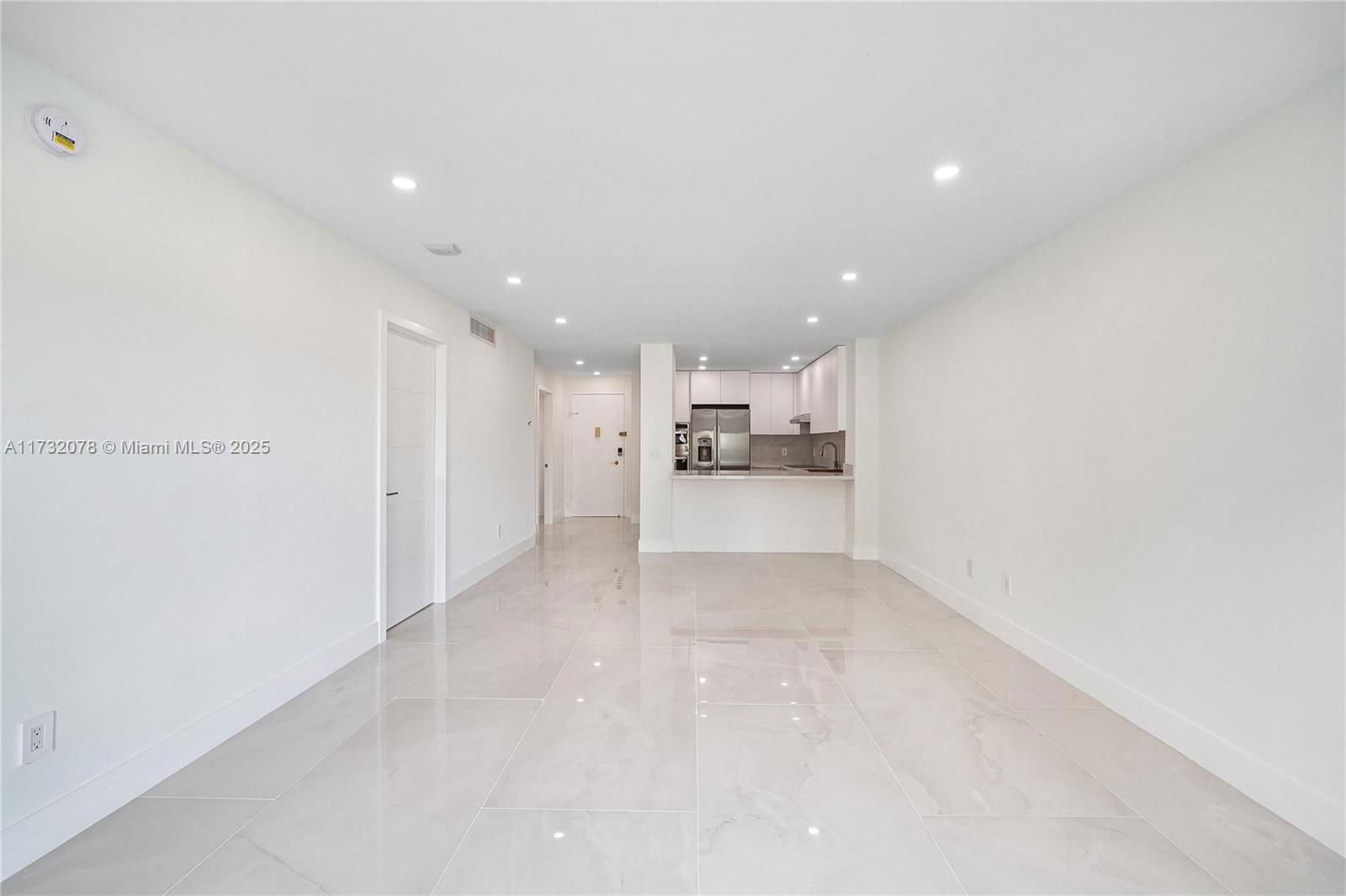 Real estate property located at 1450 Lincoln Rd #409, Miami-dade, Lincoln Bay Towers Condo, Miami Beach, FL