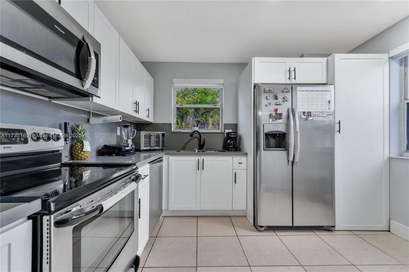Real estate property located at 1200 113th Ter #203, Broward, Club Quarters At Raintree, Pembroke Pines, FL