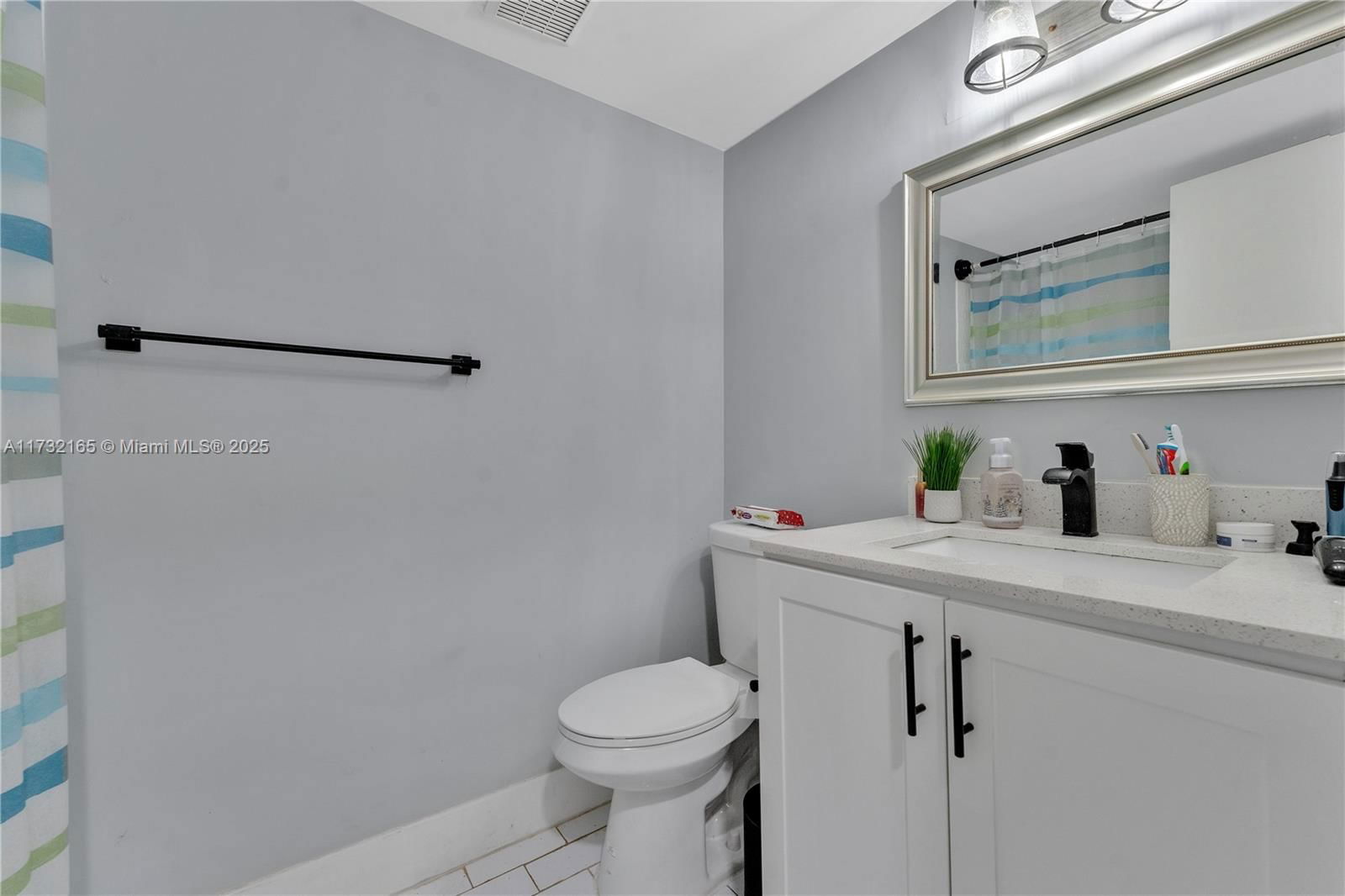 Real estate property located at 1200 113th Ter #203, Broward, Club Quarters At Raintree, Pembroke Pines, FL