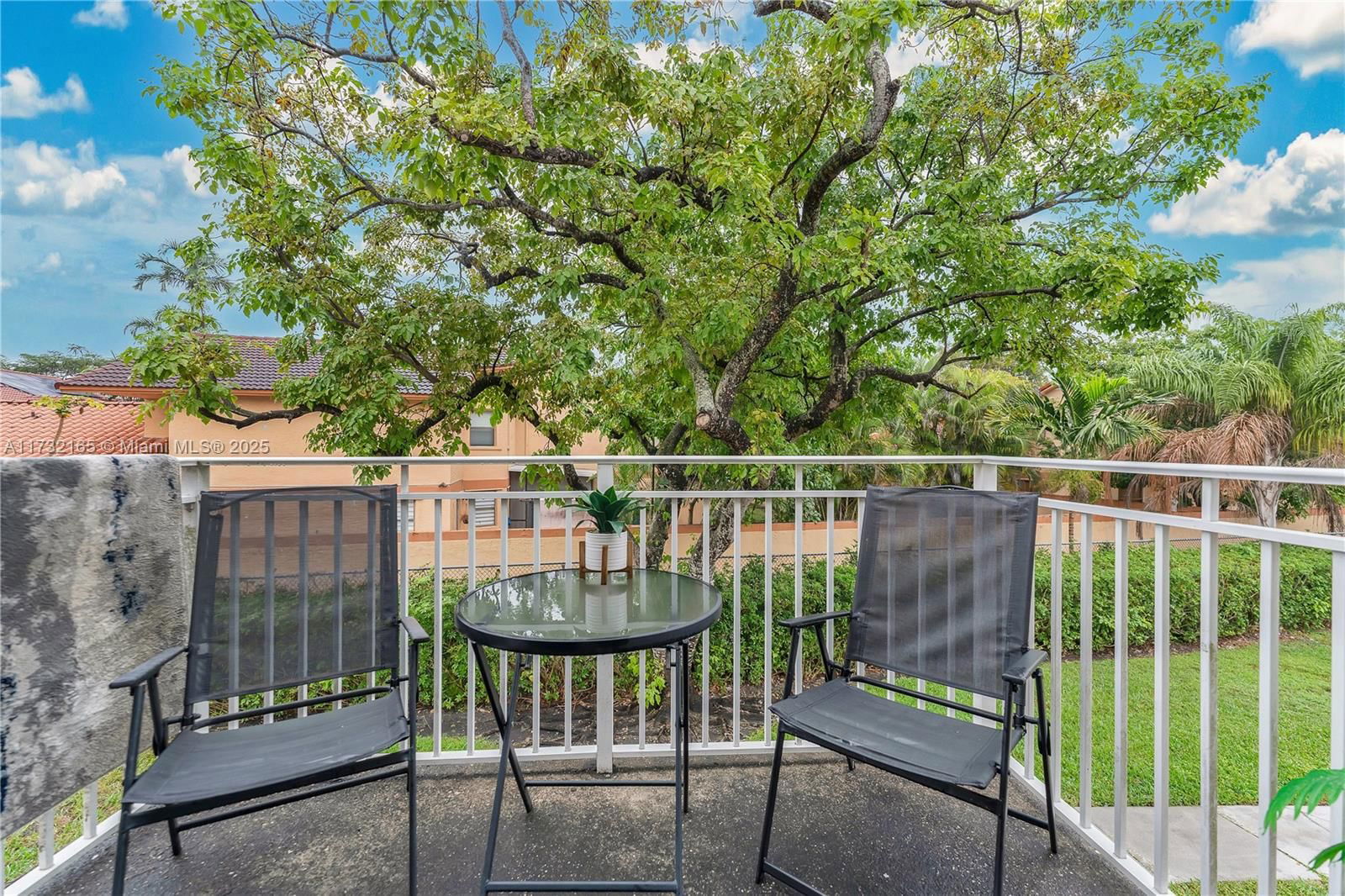 Real estate property located at 1200 113th Ter #203, Broward, Club Quarters At Raintree, Pembroke Pines, FL
