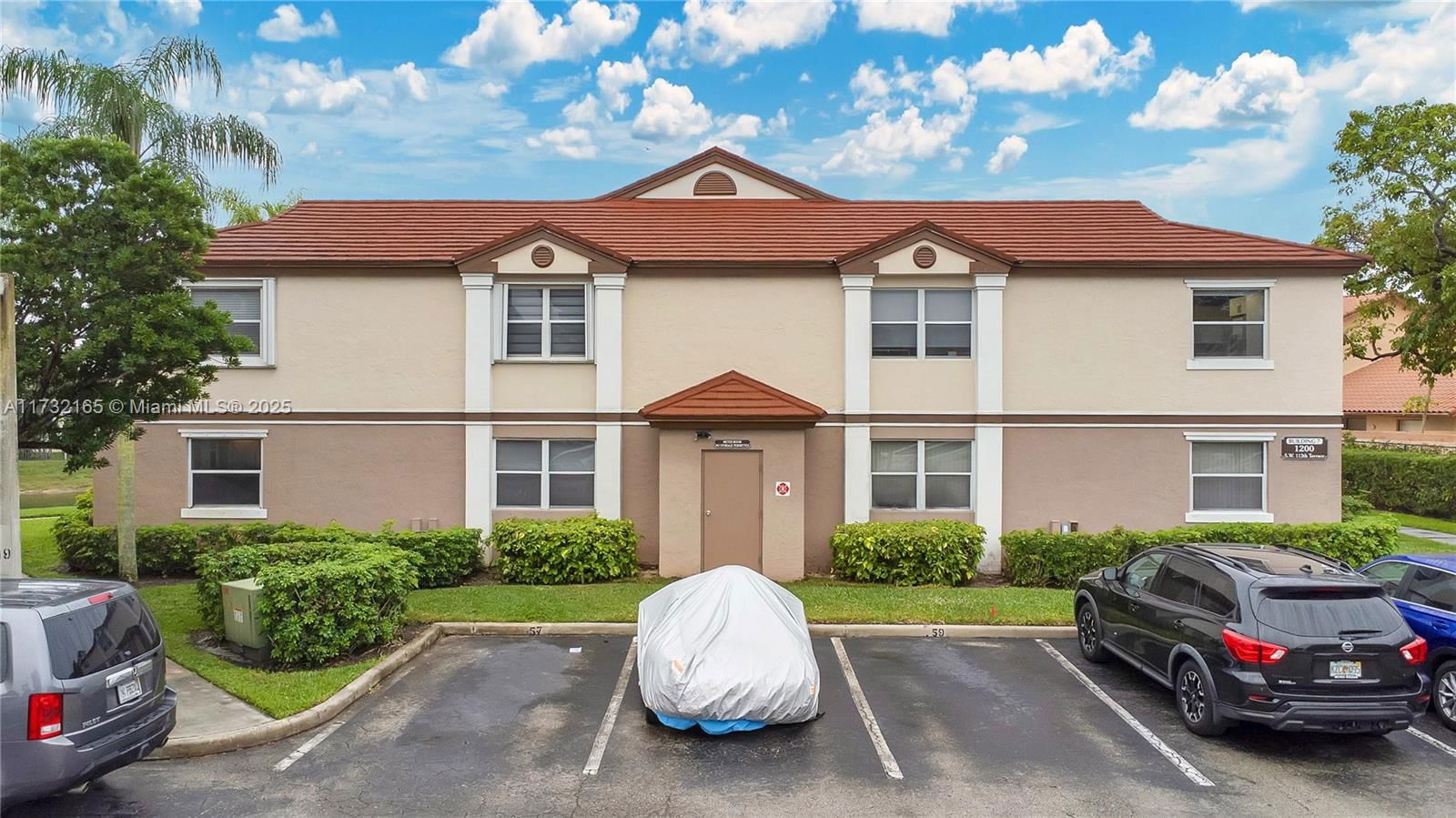 Real estate property located at 1200 113th Ter #203, Broward, Club Quarters At Raintree, Pembroke Pines, FL