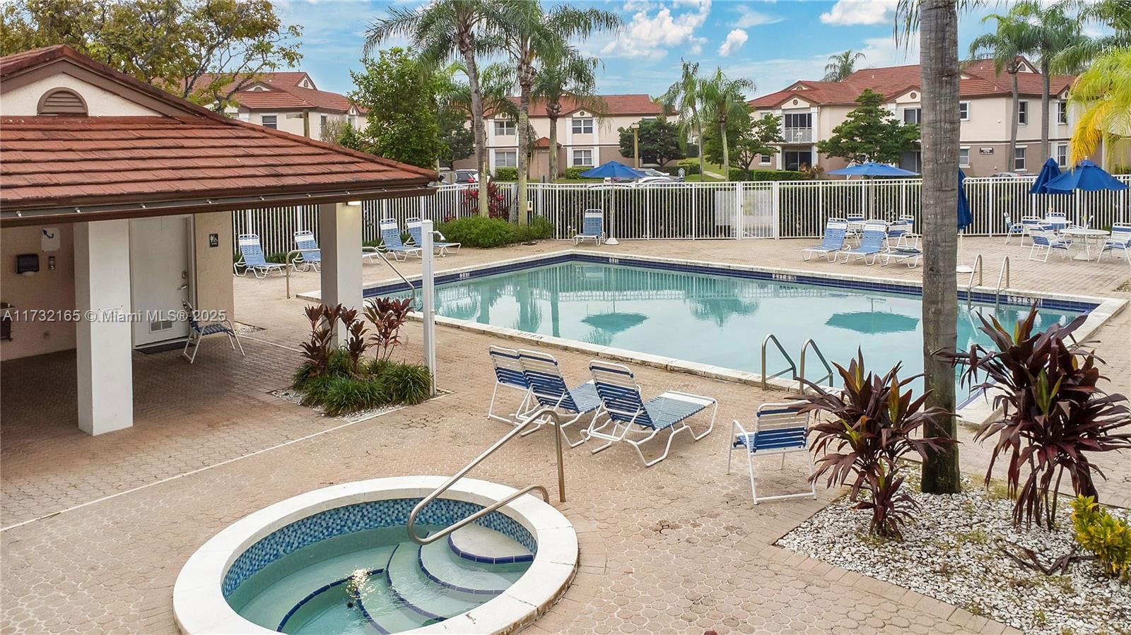 Real estate property located at 1200 113th Ter #203, Broward, Club Quarters At Raintree, Pembroke Pines, FL