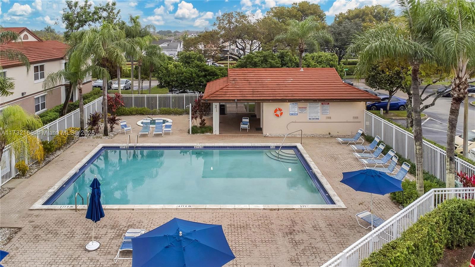 Real estate property located at 1200 113th Ter #203, Broward, Club Quarters At Raintree, Pembroke Pines, FL
