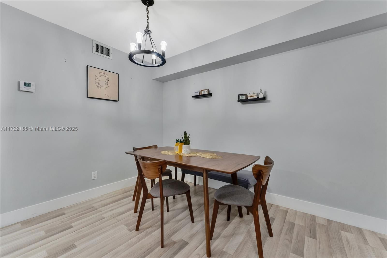 Real estate property located at 1200 113th Ter #203, Broward, Club Quarters At Raintree, Pembroke Pines, FL