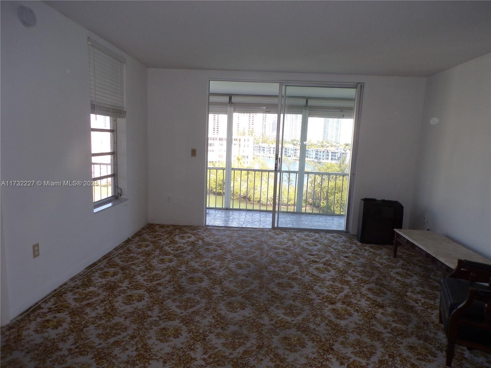 Real estate property located at 3030 Marcos Dr T601, Miami-dade, Point East Sec 4 Condo, Aventura, FL