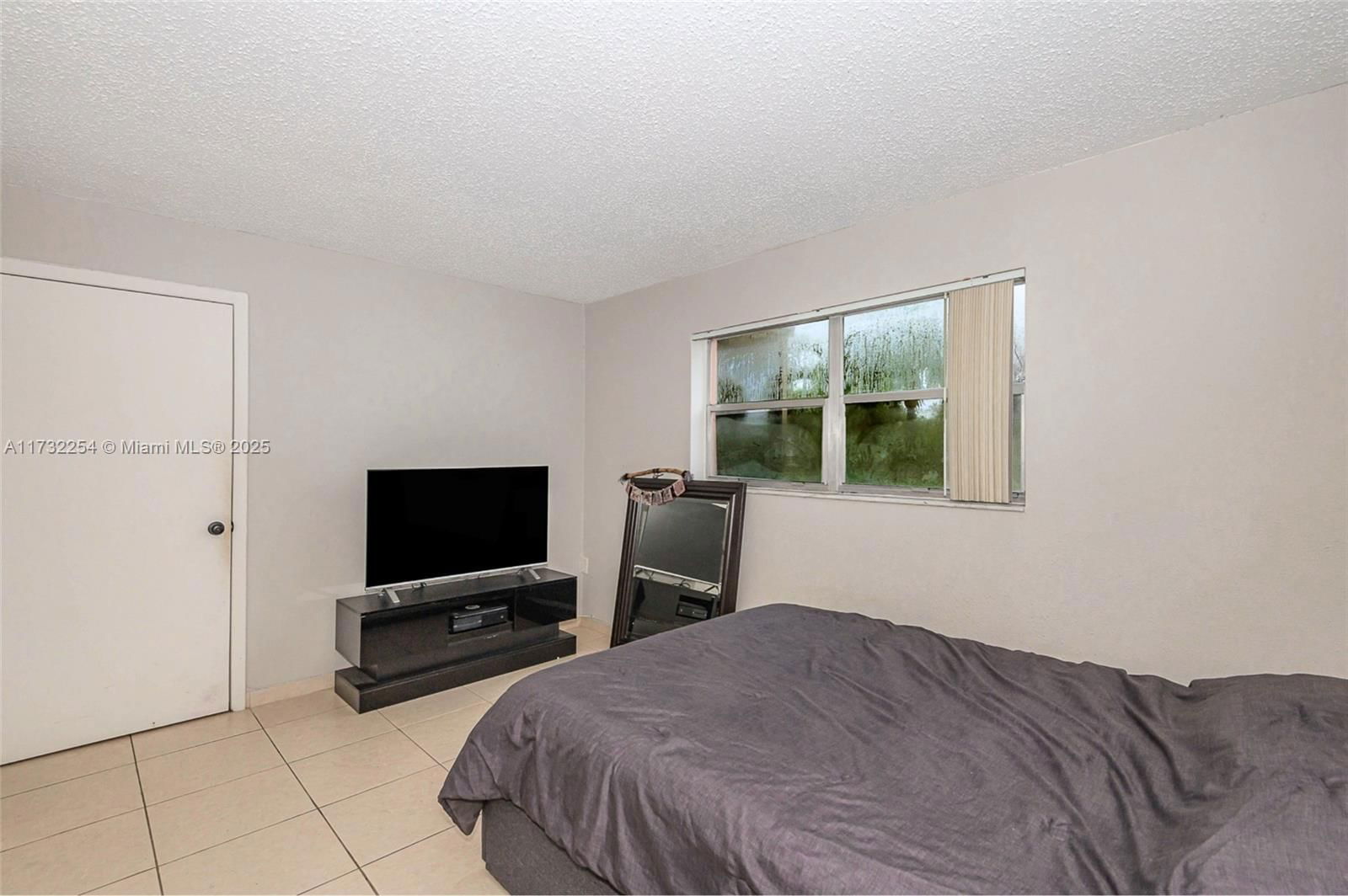 Real estate property located at 3110 Pine Island Rd #210, Broward, Sun Run No Ii Condo, Sunrise, FL