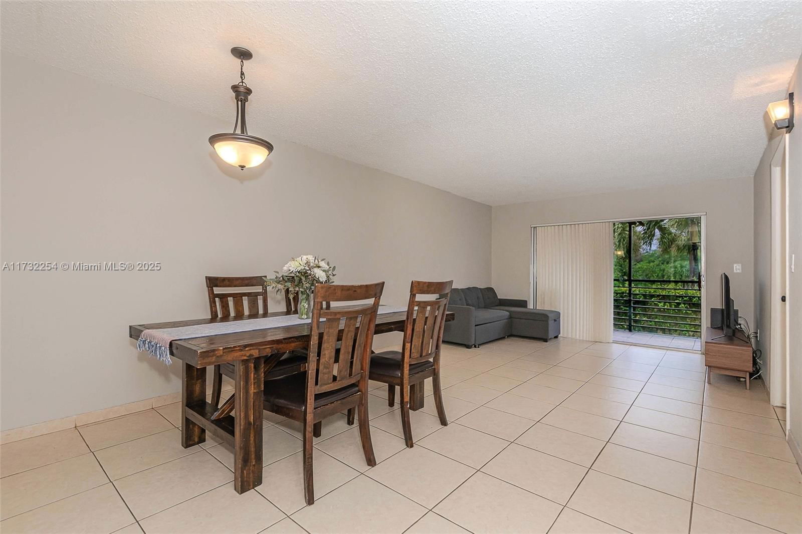 Real estate property located at 3110 Pine Island Rd #210, Broward, Sun Run No Ii Condo, Sunrise, FL