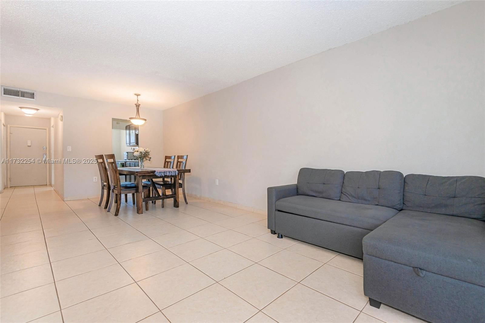 Real estate property located at 3110 Pine Island Rd #210, Broward, Sun Run No Ii Condo, Sunrise, FL