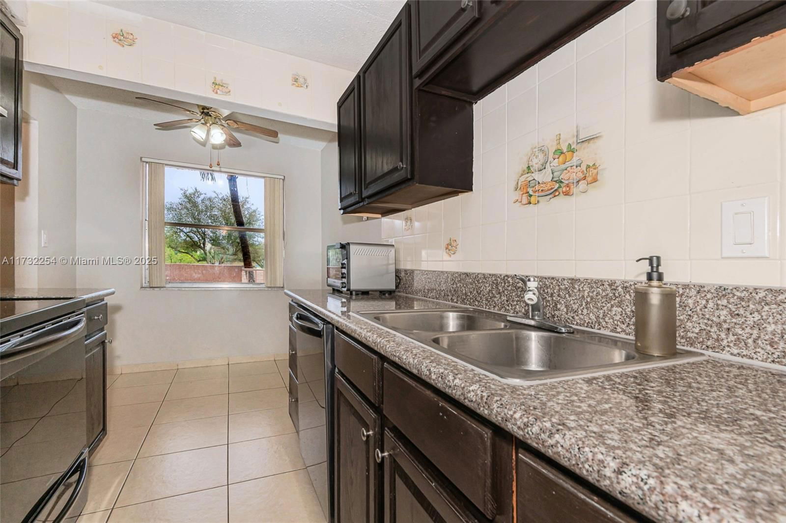 Real estate property located at 3110 Pine Island Rd #210, Broward, Sun Run No Ii Condo, Sunrise, FL