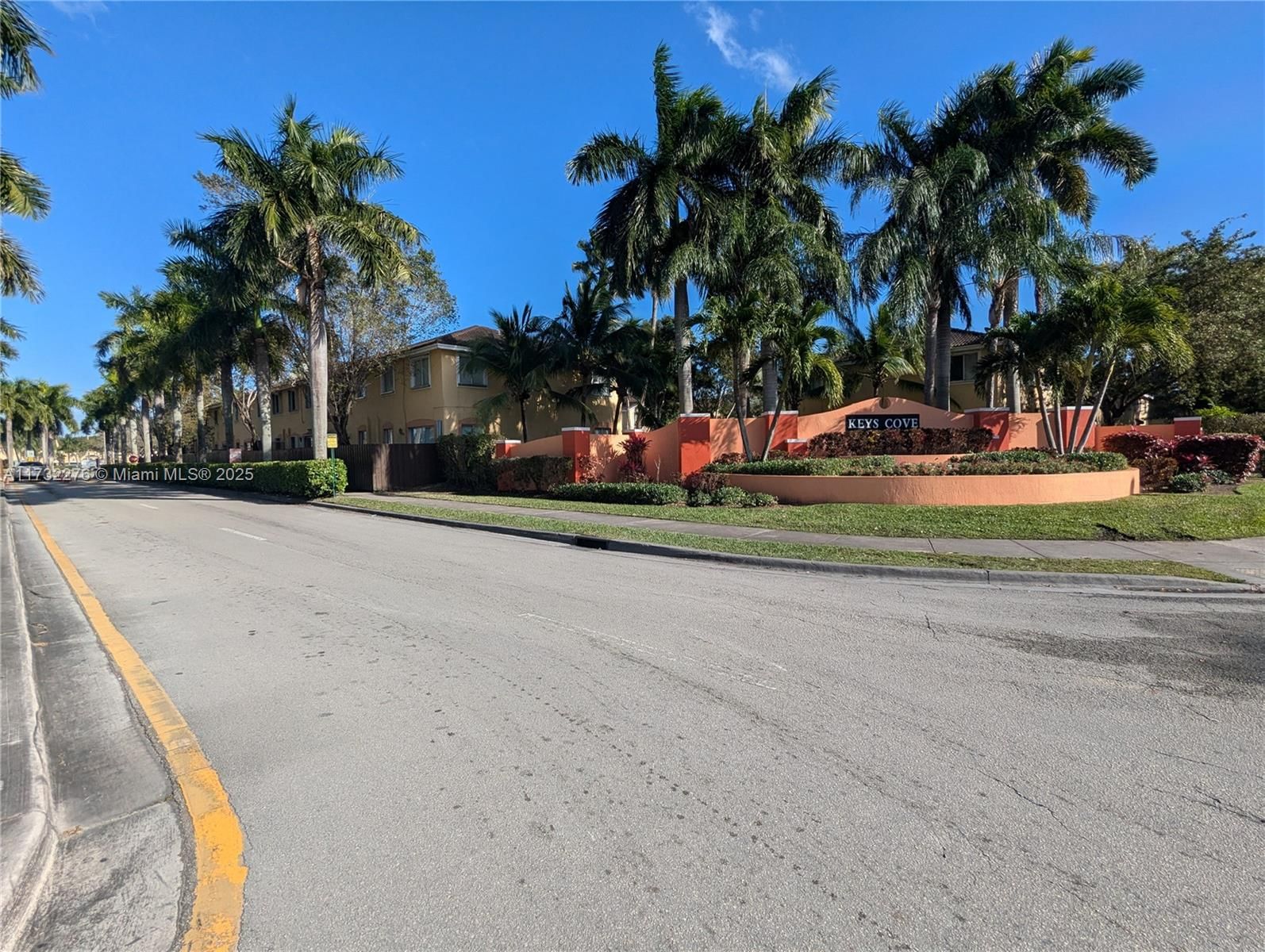 Real estate property located at 2637 16th Ter #100, Miami-dade, Shoma Condo At Keys Cove, Homestead, FL
