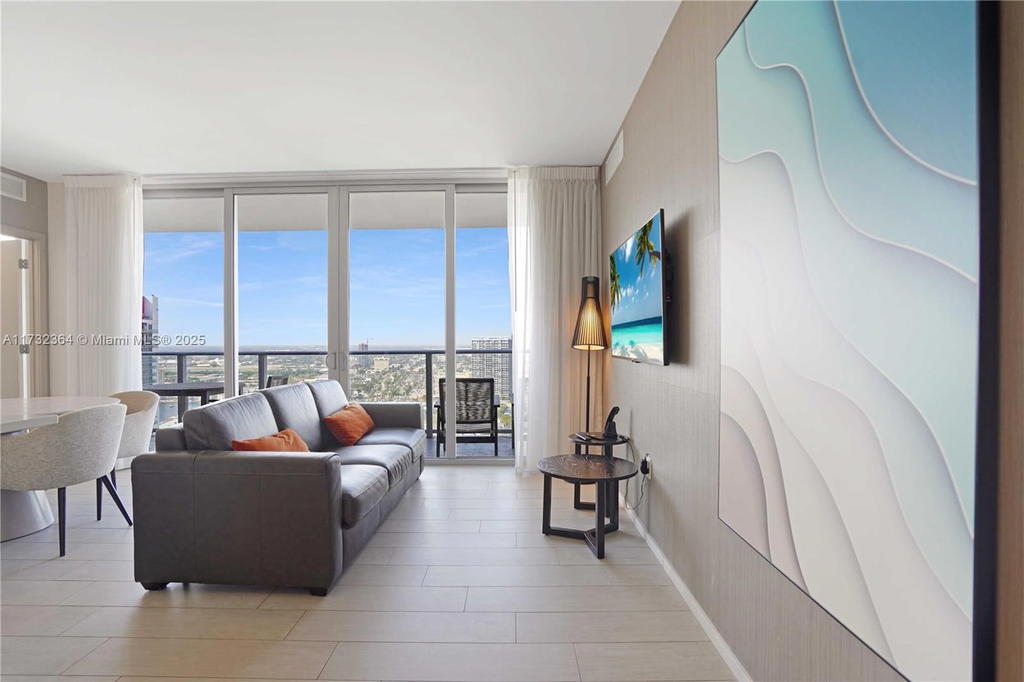 Real estate property located at 4010 Ocean Dr R2604, Broward, 4010 South Ocean Condo, Hollywood, FL