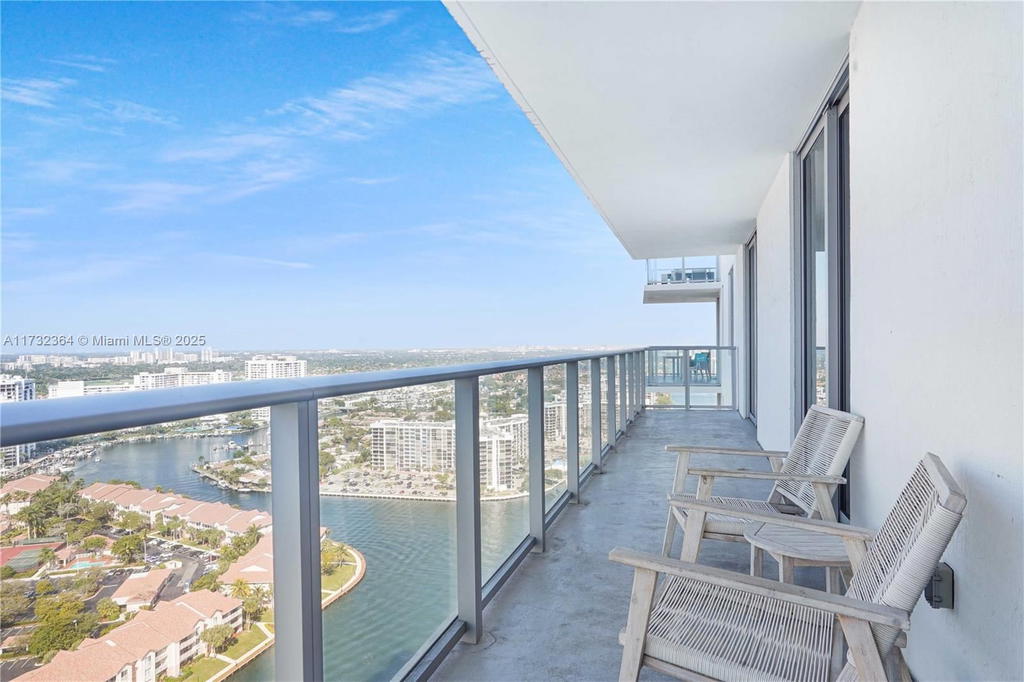 Real estate property located at 4010 Ocean Dr R2604, Broward, 4010 South Ocean Condo, Hollywood, FL