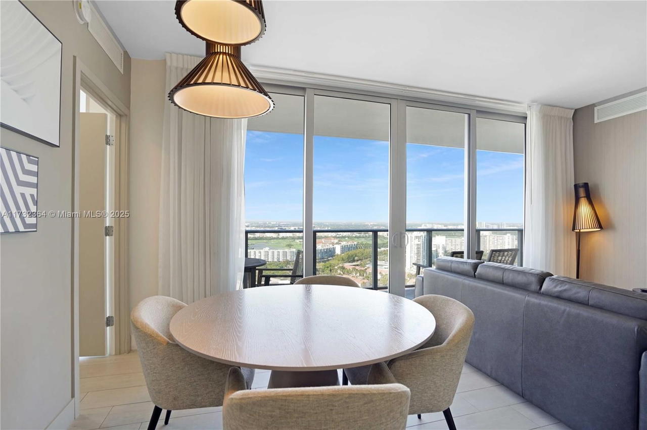 Real estate property located at 4010 Ocean Dr R2604, Broward, 4010 South Ocean Condo, Hollywood, FL