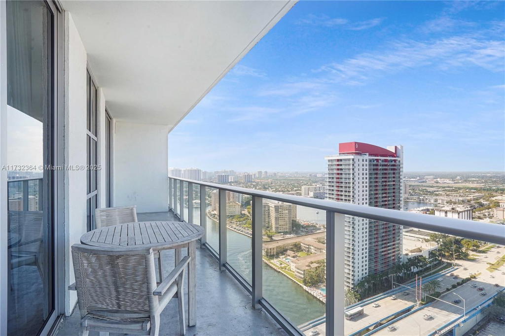 Real estate property located at 4010 Ocean Dr R2604, Broward, 4010 South Ocean Condo, Hollywood, FL
