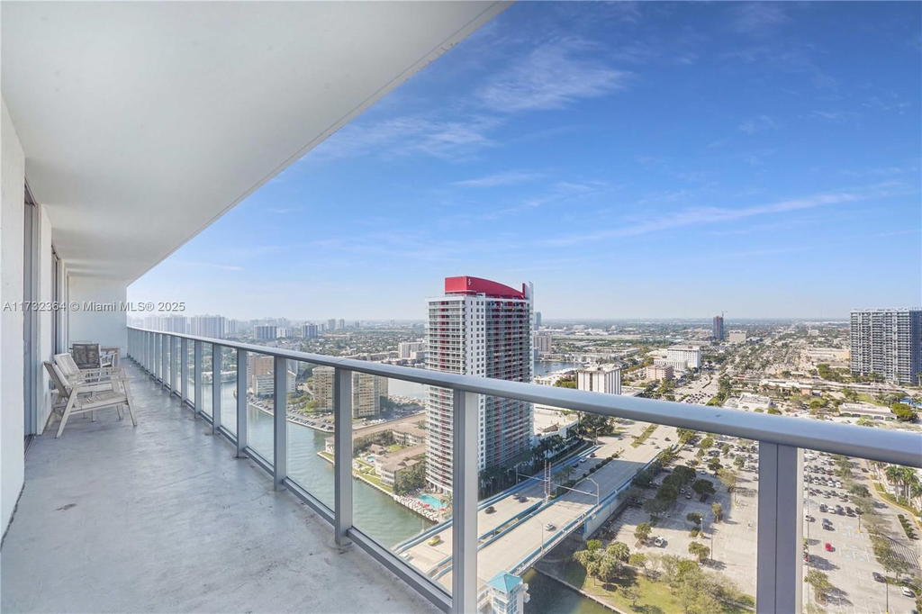 Real estate property located at 4010 Ocean Dr R2604, Broward, 4010 South Ocean Condo, Hollywood, FL