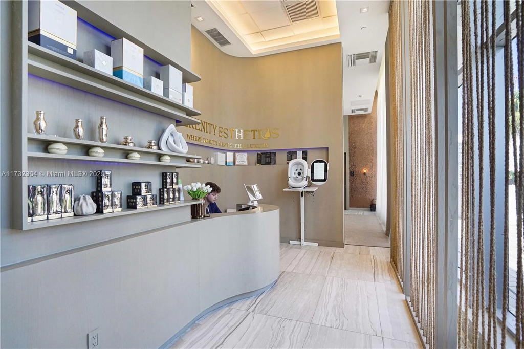 Real estate property located at 4010 Ocean Dr R2604, Broward, 4010 South Ocean Condo, Hollywood, FL