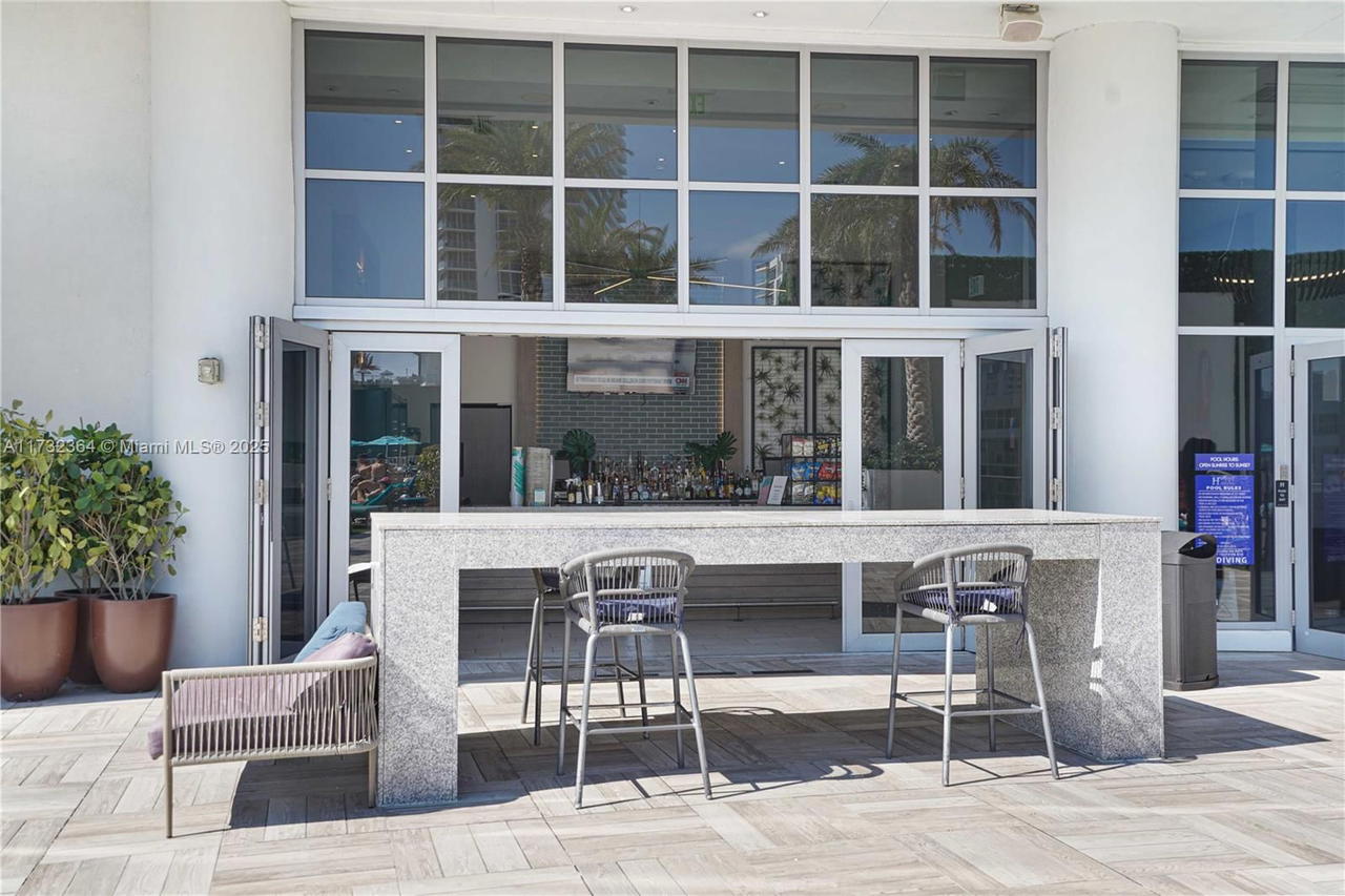 Real estate property located at 4010 Ocean Dr R2604, Broward, 4010 South Ocean Condo, Hollywood, FL