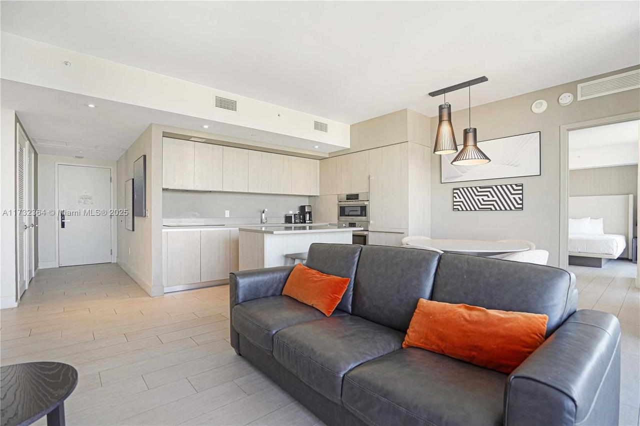 Real estate property located at 4010 Ocean Dr R2604, Broward, 4010 South Ocean Condo, Hollywood, FL