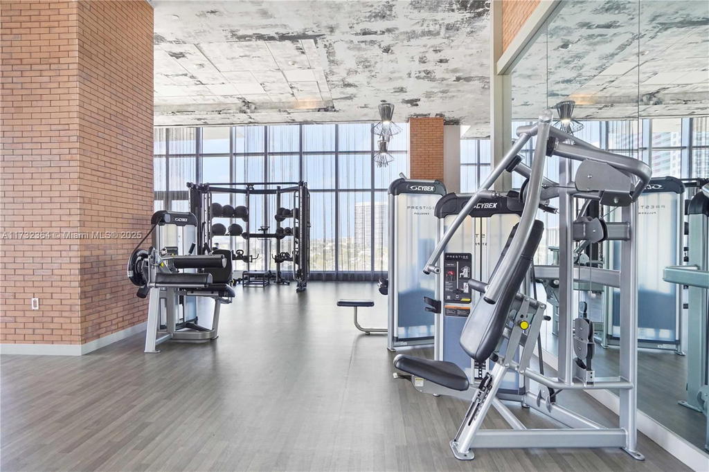 Real estate property located at 4010 Ocean Dr R2604, Broward, 4010 South Ocean Condo, Hollywood, FL