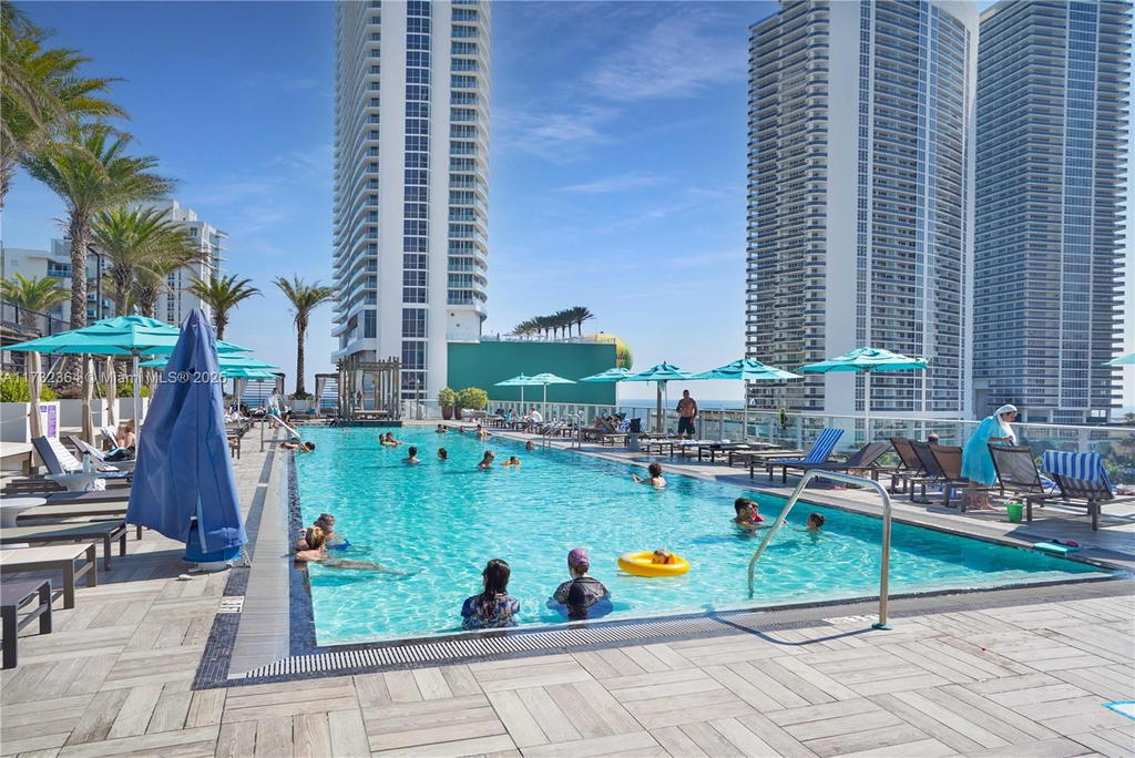 Real estate property located at 4010 Ocean Dr R2604, Broward, 4010 South Ocean Condo, Hollywood, FL