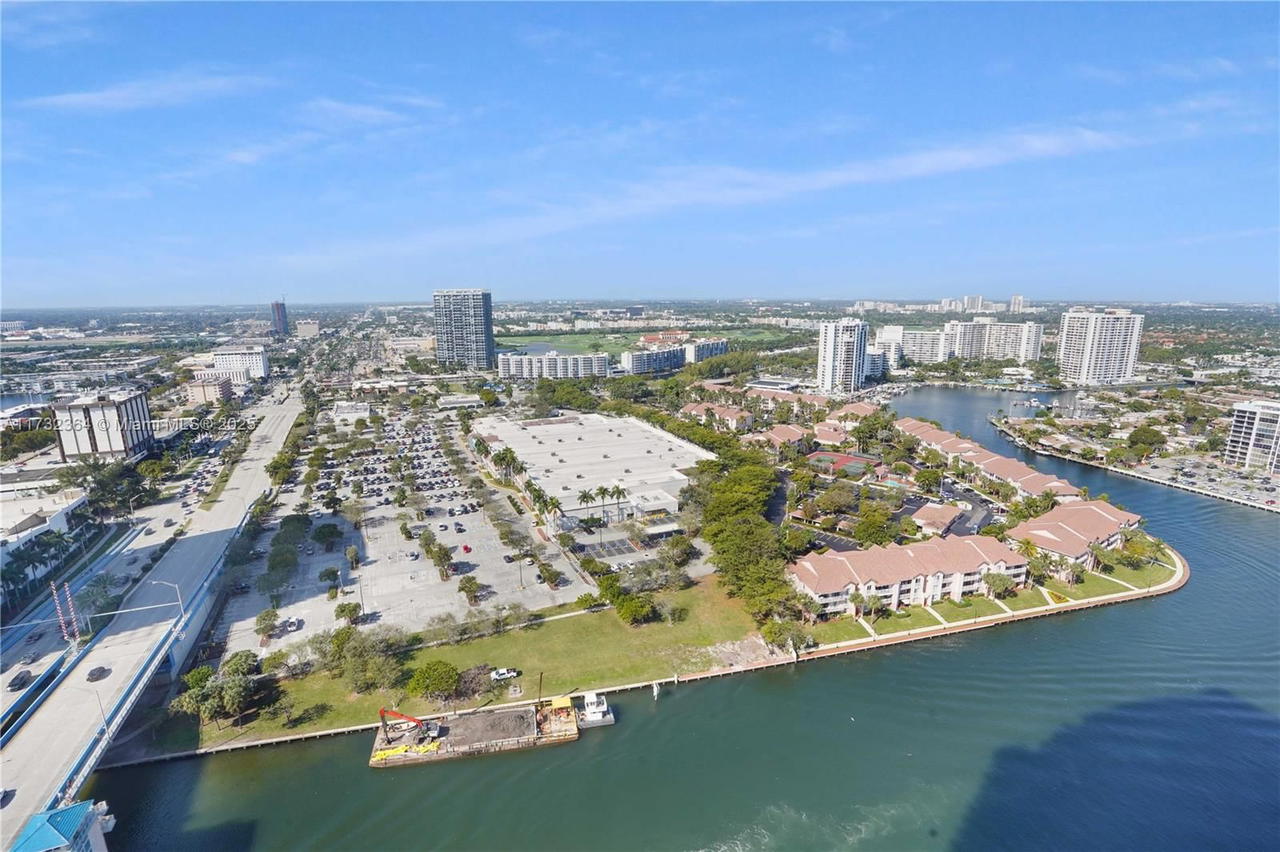 Real estate property located at 4010 Ocean Dr R2604, Broward, 4010 South Ocean Condo, Hollywood, FL