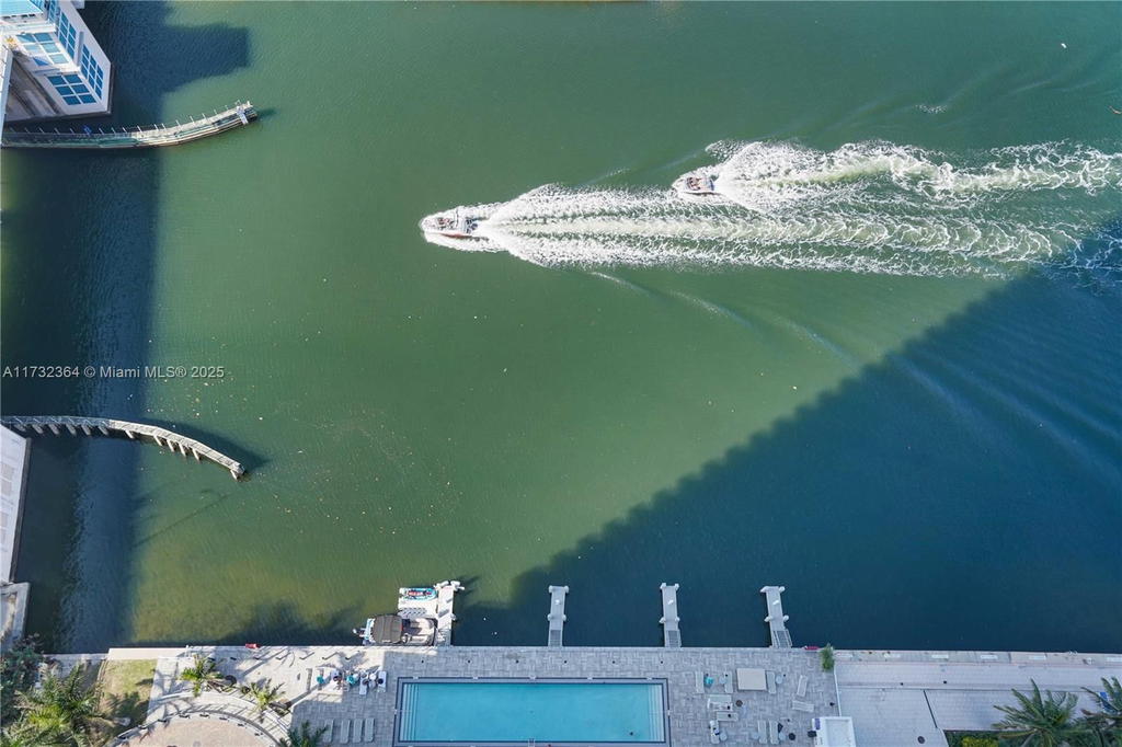 Real estate property located at 4010 Ocean Dr R2604, Broward, 4010 South Ocean Condo, Hollywood, FL