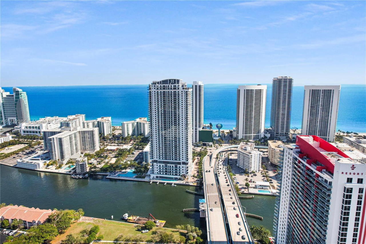 Real estate property located at 4010 Ocean Dr R2604, Broward, 4010 South Ocean Condo, Hollywood, FL