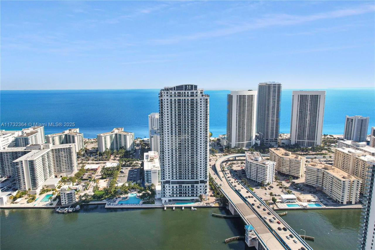 Real estate property located at 4010 Ocean Dr R2604, Broward, 4010 South Ocean Condo, Hollywood, FL