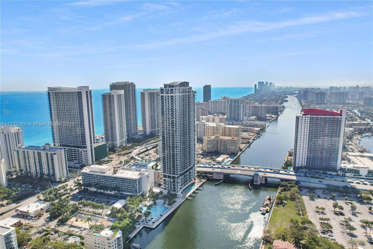 Real estate property located at 4010 Ocean Dr R2604, Broward, 4010 South Ocean Condo, Hollywood, FL