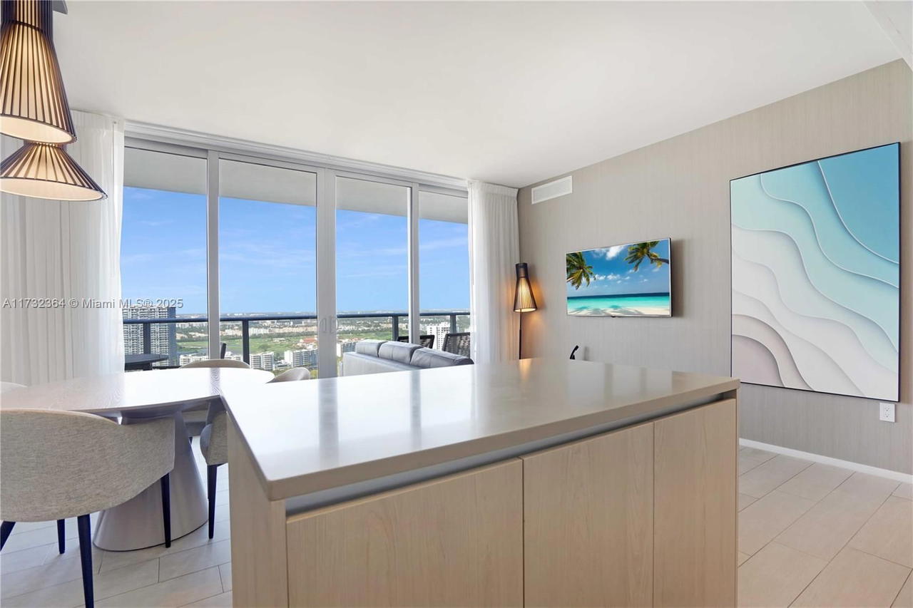 Real estate property located at 4010 Ocean Dr R2604, Broward, 4010 South Ocean Condo, Hollywood, FL