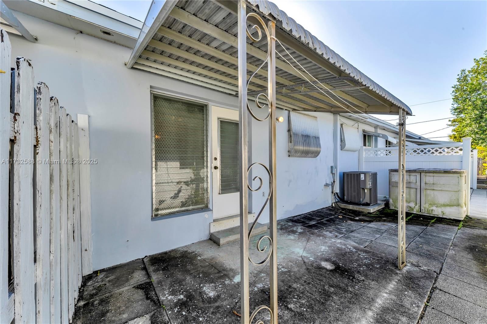 Real estate property located at 2300 Jackson St #10, Broward, Coronet Villa Apts Co-op, Hollywood, FL