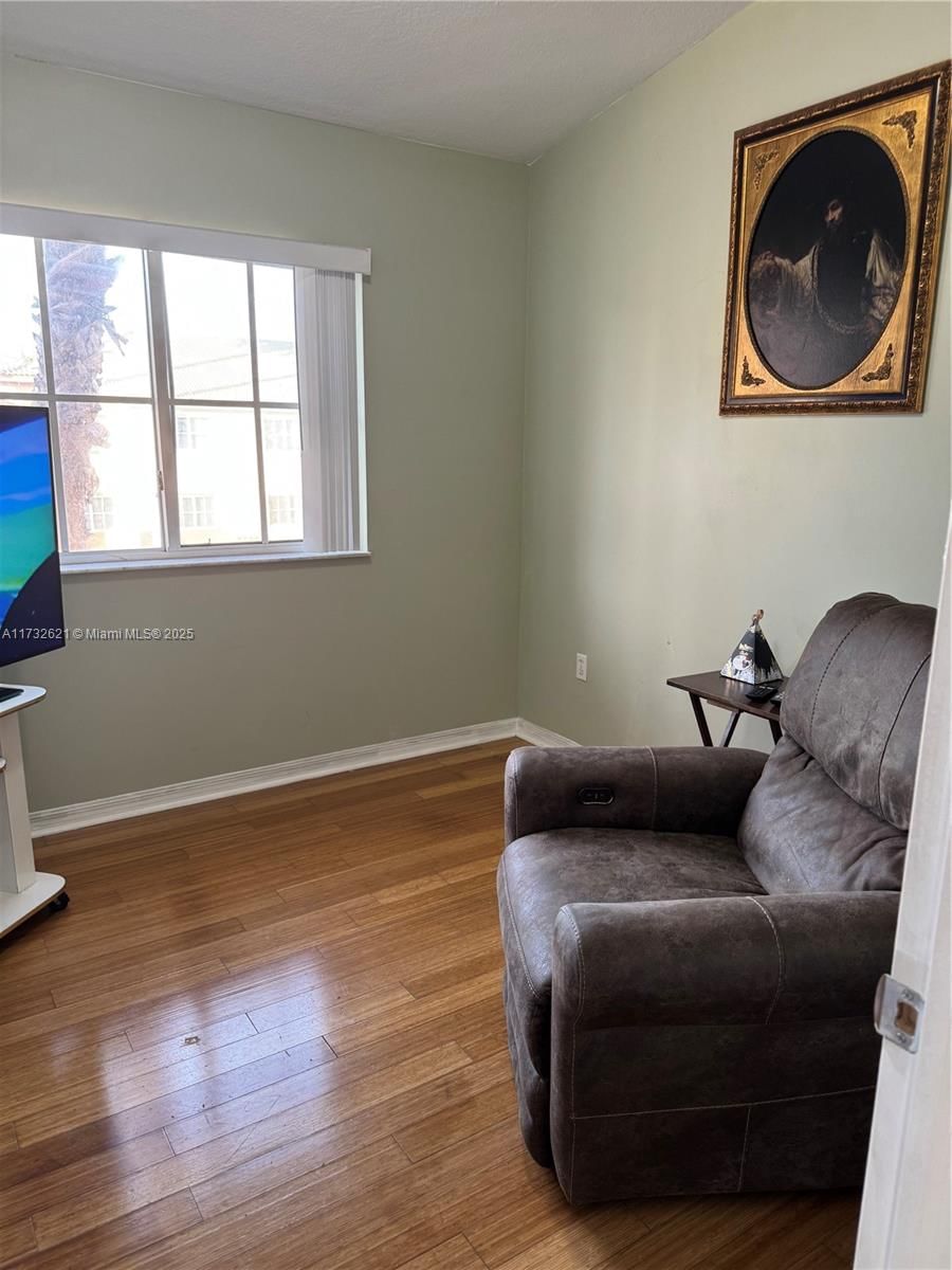 Real estate property located at 1250 28th Ct #206, Miami-dade, Venetia Gardens Condo, Homestead, FL