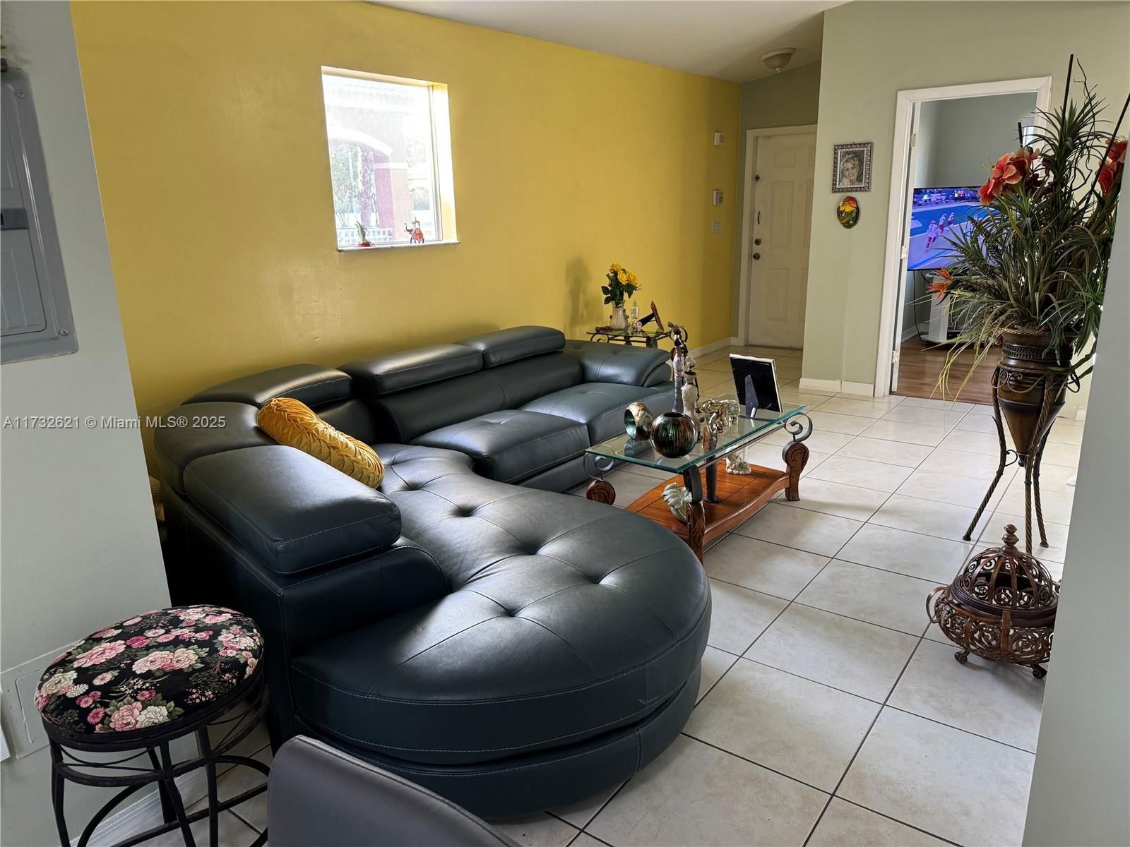 Real estate property located at 1250 28th Ct #206, Miami-dade, Venetia Gardens Condo, Homestead, FL