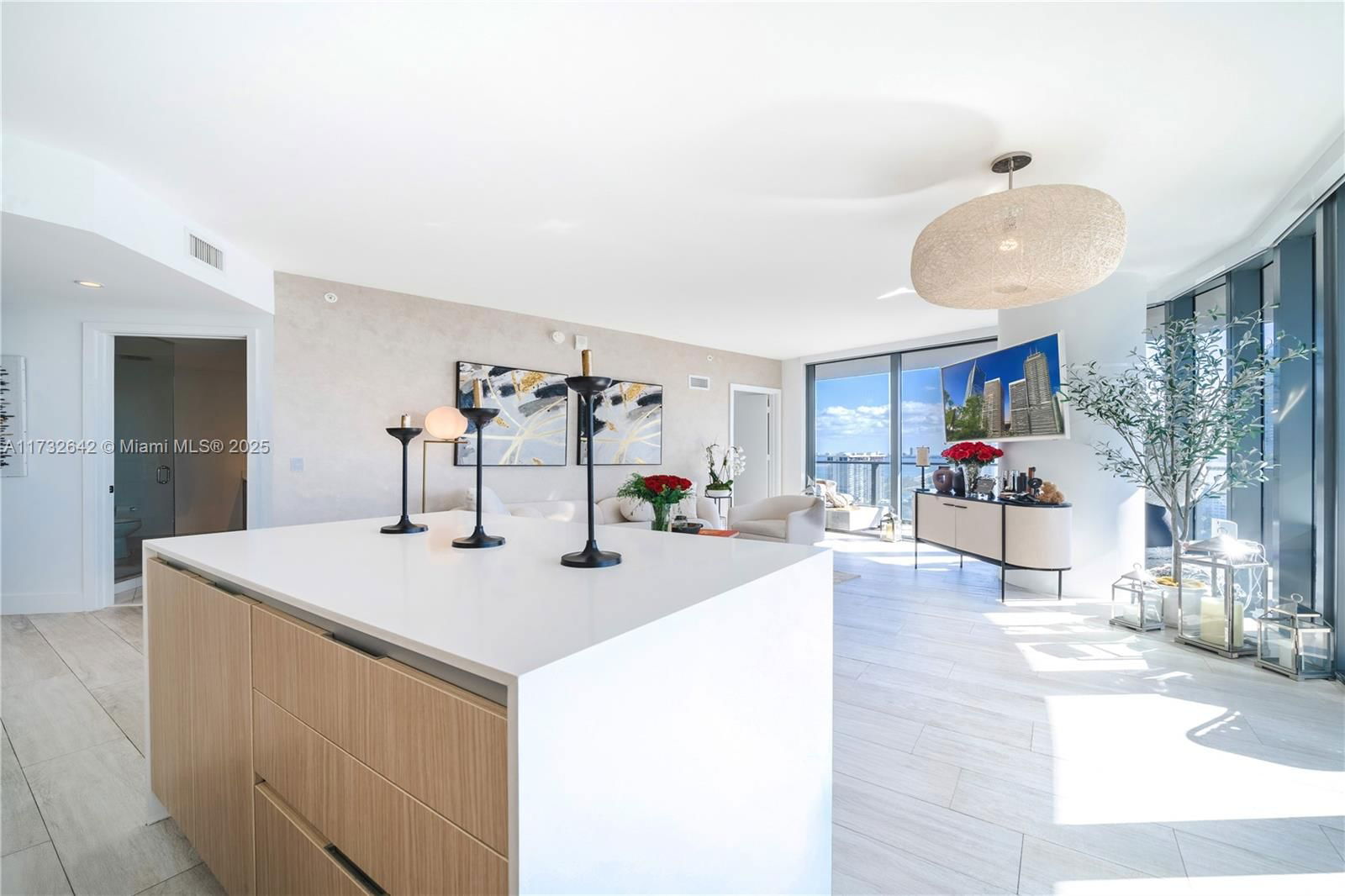 Real estate property located at 121 34th St #2104, Miami-dade, 3401 Midtown Condo, Miami, FL