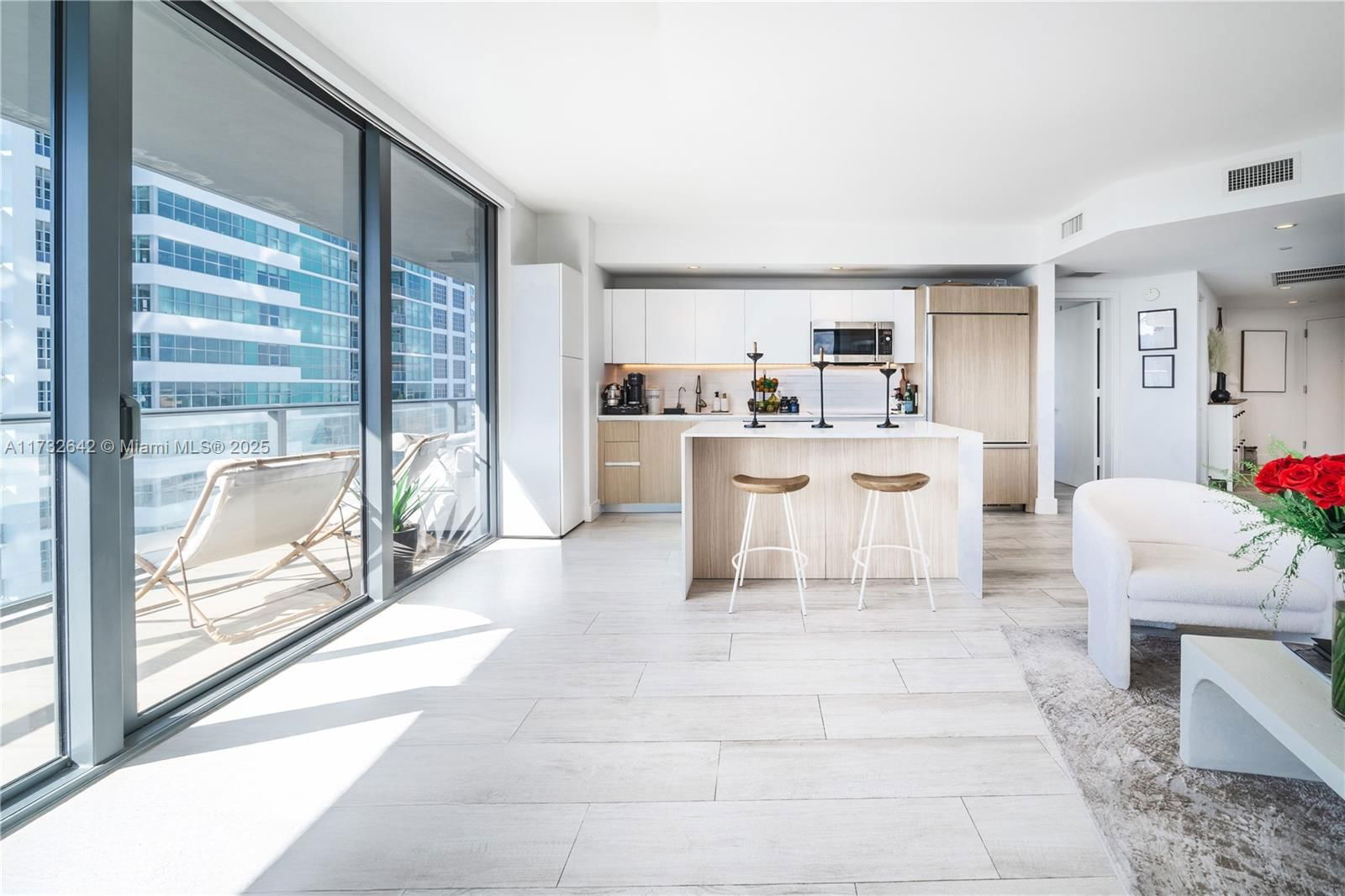Real estate property located at 121 34th St #2104, Miami-dade, 3401 Midtown Condo, Miami, FL