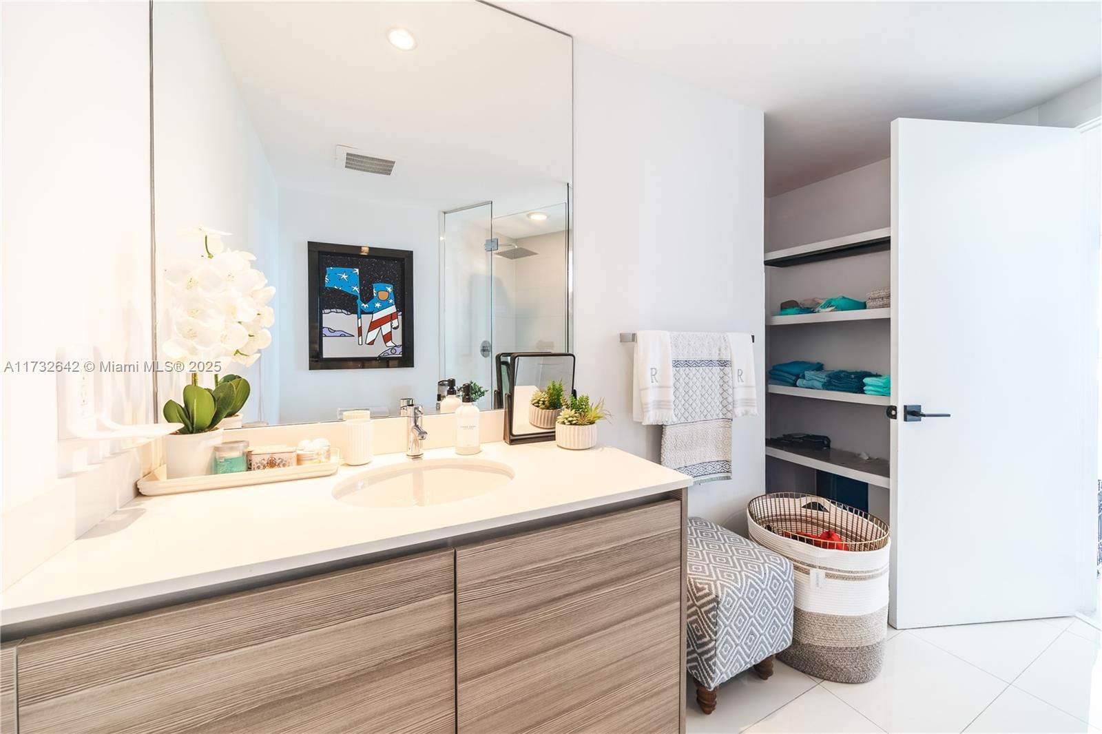Real estate property located at 121 34th St #2104, Miami-dade, 3401 Midtown Condo, Miami, FL