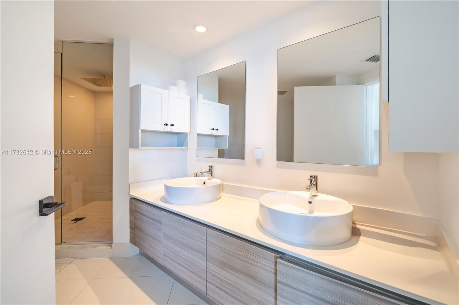 Real estate property located at 121 34th St #2104, Miami-dade, 3401 Midtown Condo, Miami, FL