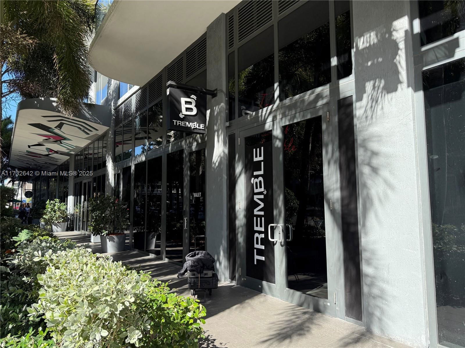 Real estate property located at 121 34th St #2104, Miami-dade, 3401 Midtown Condo, Miami, FL