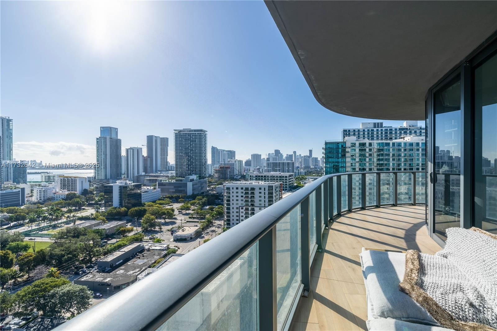 Real estate property located at 121 34th St #2104, Miami-dade, 3401 Midtown Condo, Miami, FL