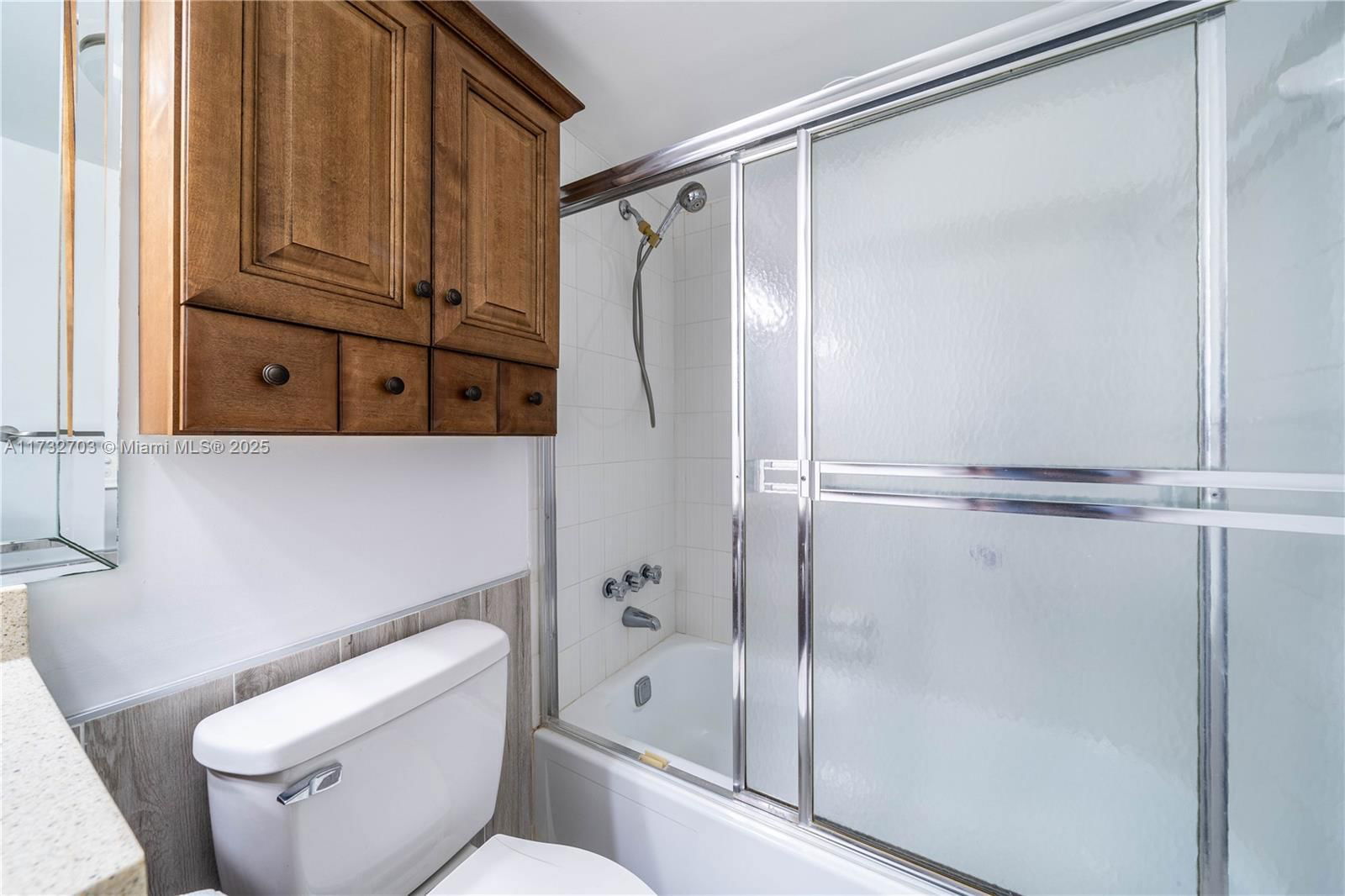 Real estate property located at 711 Hollybrook Dr #209, Broward, Hollybrook Golf And, Pembroke Pines, FL