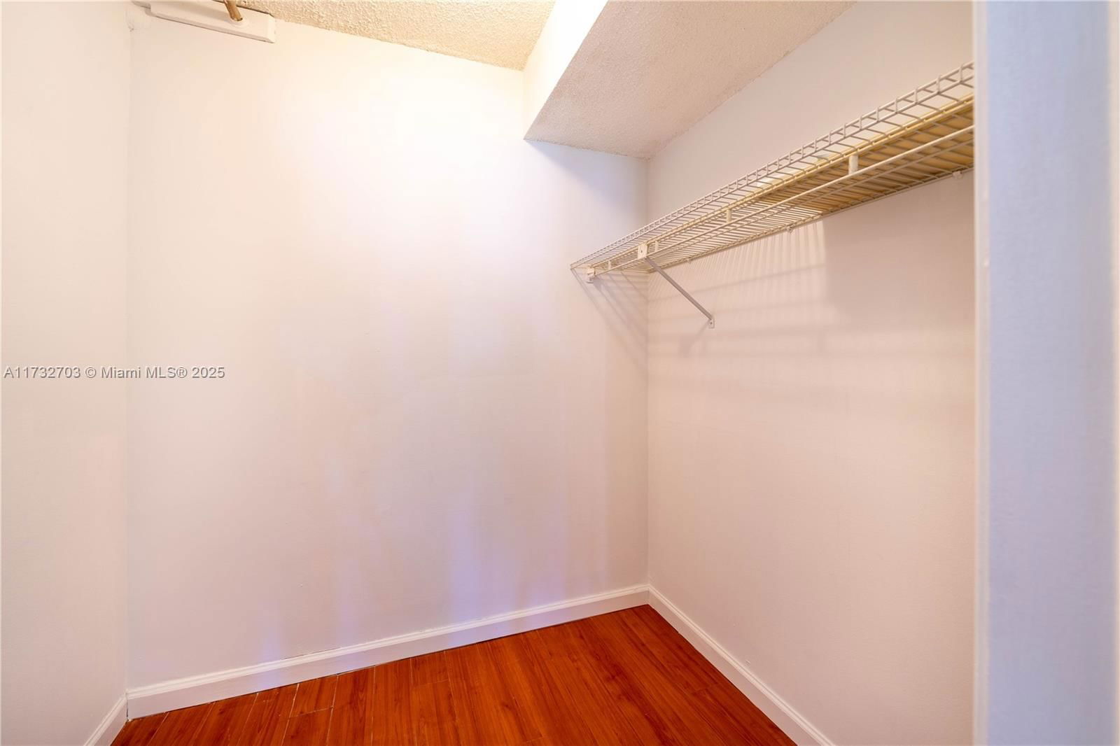 Real estate property located at 711 Hollybrook Dr #209, Broward, Hollybrook Golf And, Pembroke Pines, FL