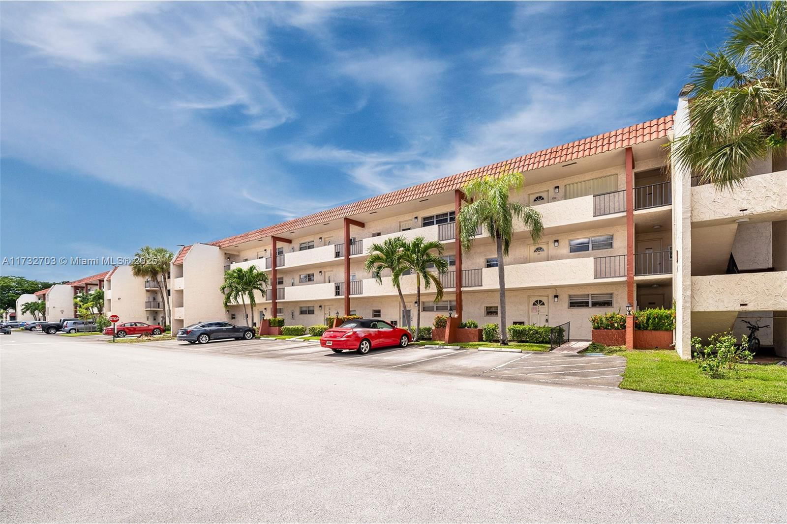 Real estate property located at 711 Hollybrook Dr #209, Broward, Hollybrook Golf And, Pembroke Pines, FL