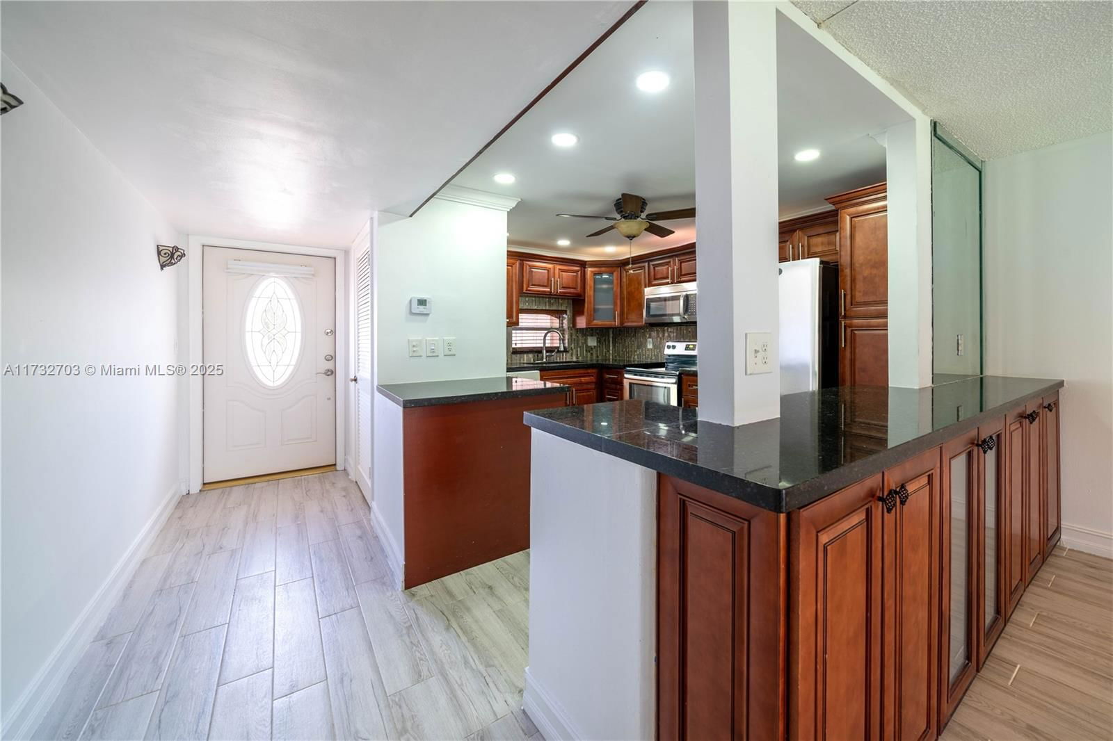Real estate property located at 711 Hollybrook Dr #209, Broward, Hollybrook Golf And, Pembroke Pines, FL