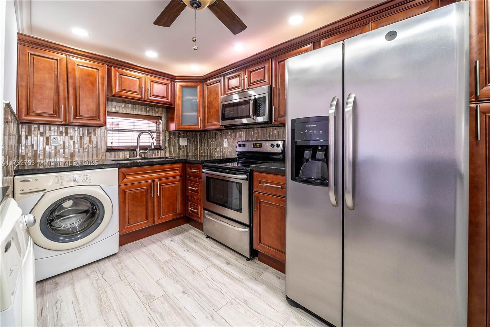 Real estate property located at 711 Hollybrook Dr #209, Broward, Hollybrook Golf And, Pembroke Pines, FL