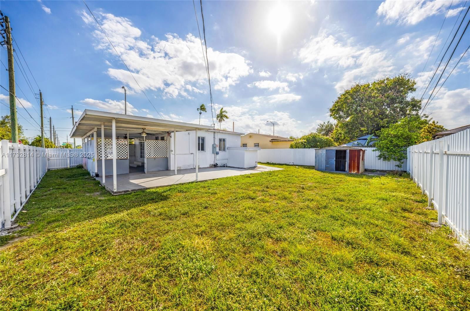 Real estate property located at 691 4th St, Miami-dade, Flamingo Manor, Hialeah, FL